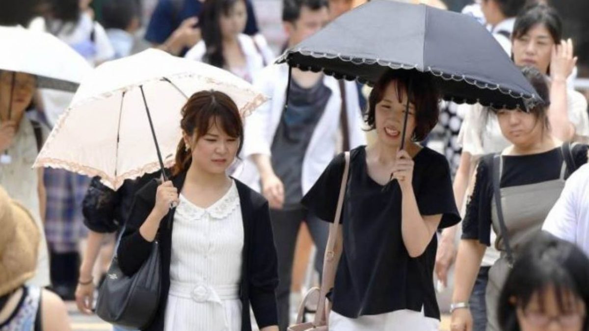 Mueren 11 personas por ola de calor en Japón