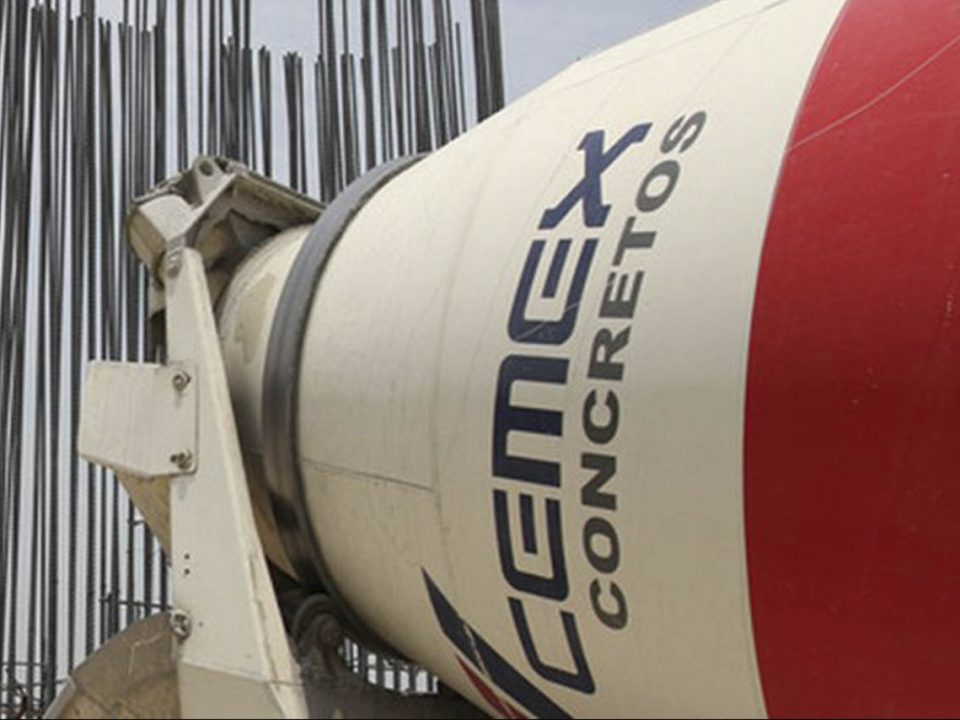 Reduce Cemex expectativa de volúmenes