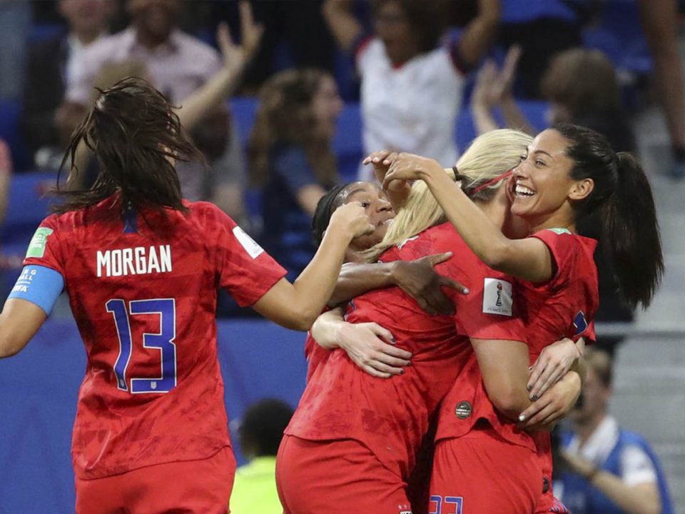 Avanza Estados Unidos a la Final tras vencer a Inglaterra en el Mundial Femenil