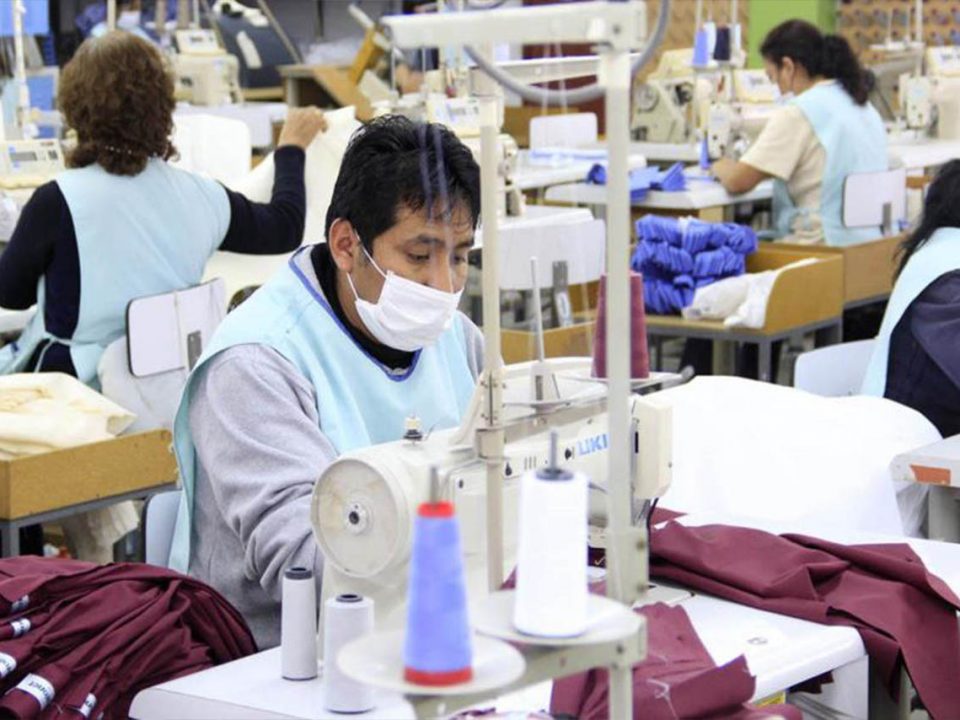 Crece empleo manufacturero 3.5% en mayo, reporta INEGI