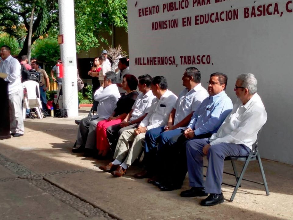 Entrega SETAB plazas a nuevos docentes para el próximo ciclo escolar