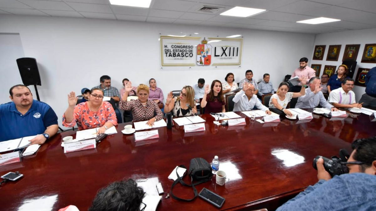 Presentan iniciativa para Invertir en centros educativos del estado