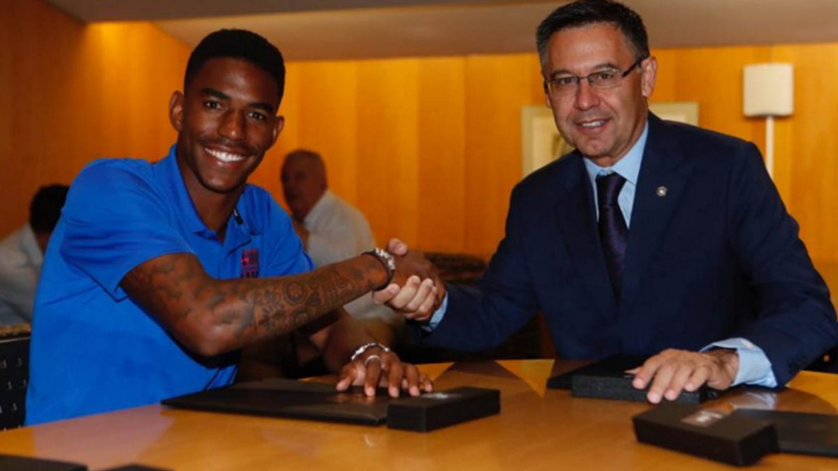 Barcelona anuncia el fichaje de Junior Firpo