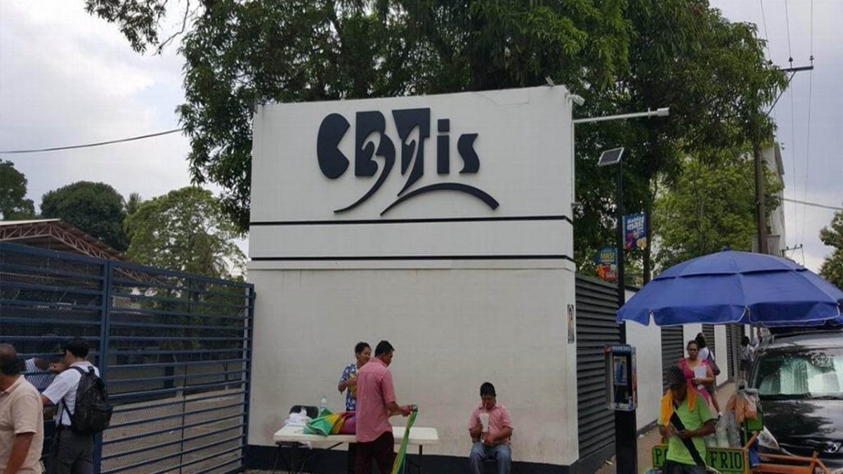 Cobran en CBTIS 32 hasta nueve mil pesos por espacio para jóvenes