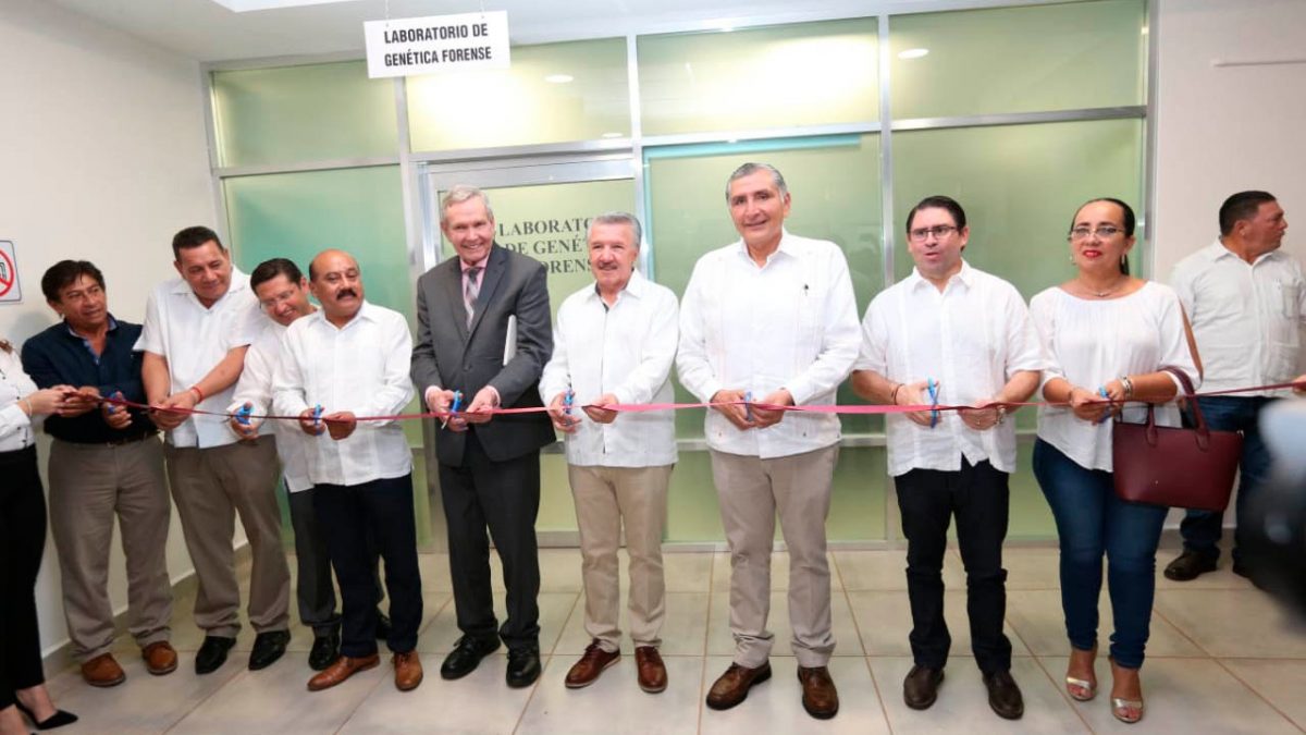 Inauguran Adán Augusto, laboratorio de Genética Forense de la FGE