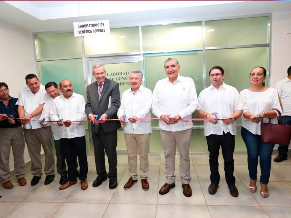 Inauguran Adán Augusto, laboratorio de Genética Forense de la FGE